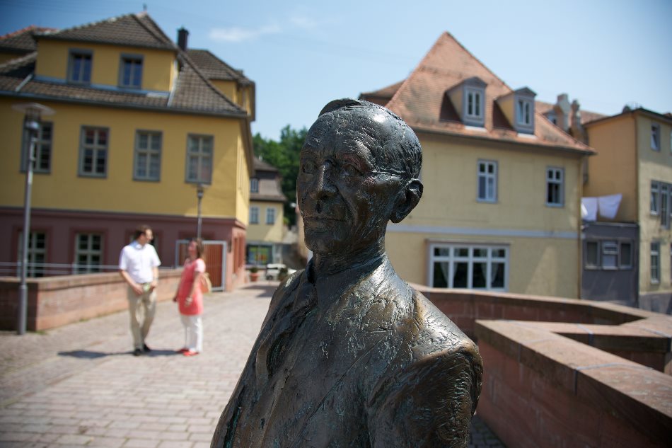 Hermann-Hesse Statue